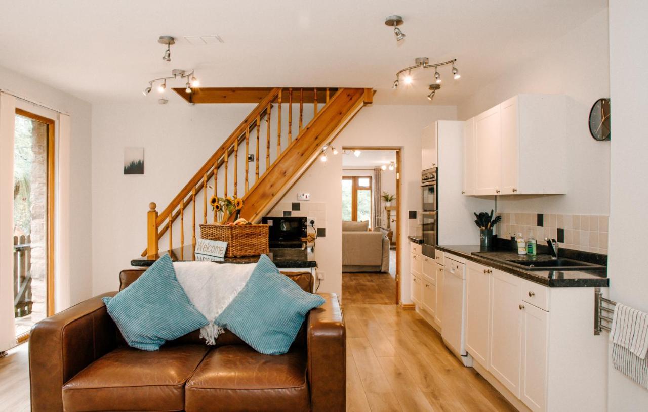 Holly Cottage, 2 Bed House, Sleeps 6 Cleobury Mortimer Exterior photo